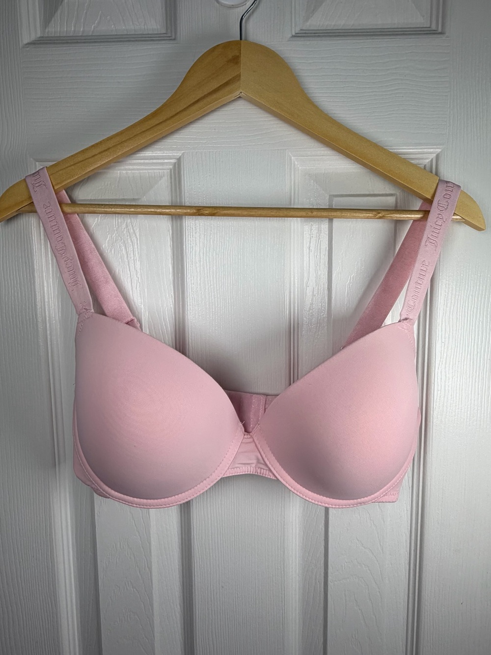 Juicy Couture Intimates Pale Pink T-Shirt Bra 36D Molded Cup Underwire Everyday
